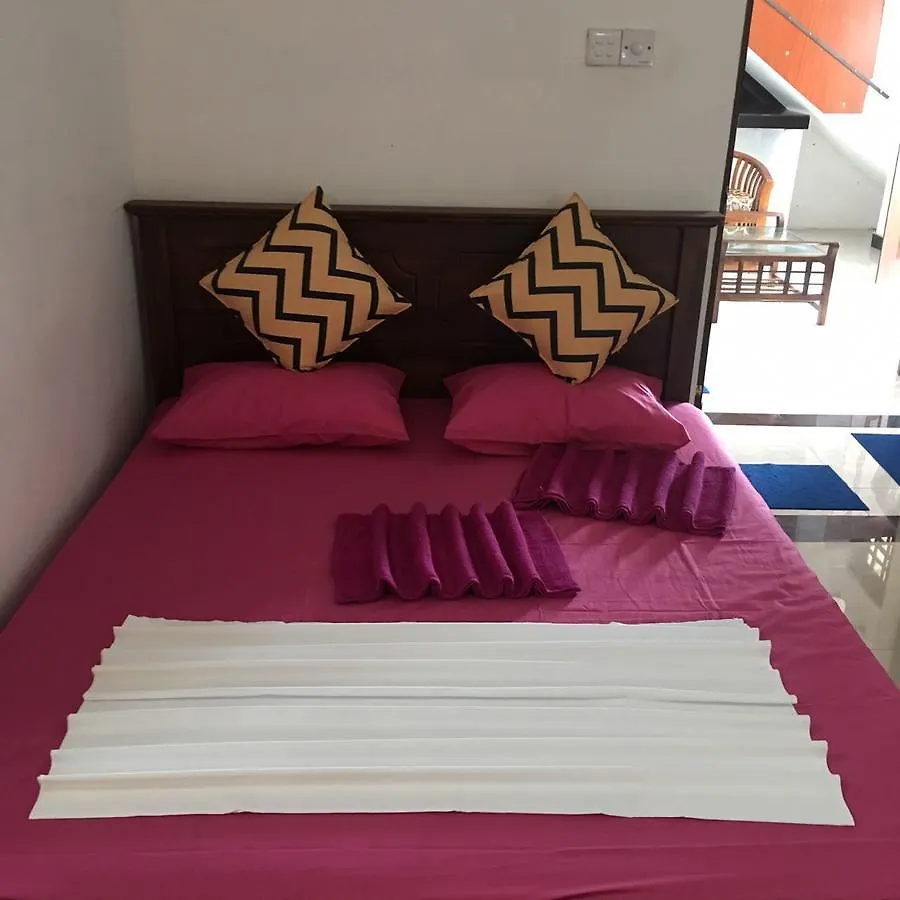 Yoho Bluray Beach Residence ネゴンボ 3*,
