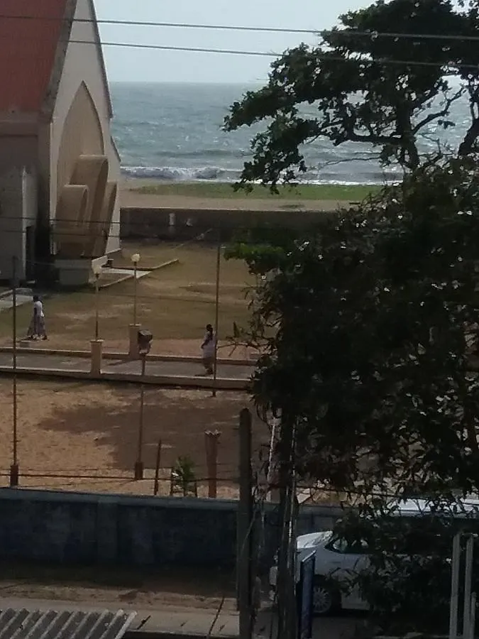 *** ベッド・アンド・ブレックファスト Yoho Bluray Beach Residence ネゴンボ スリランカ